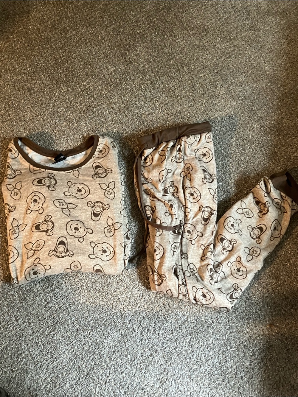 Disney Winnie the Pooh Two Piece Pajamas Set Large